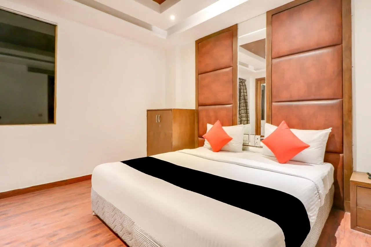 Townhouse 939 Hotel Gagan Inn Near Satyam Inox Patel Nagar New Delhi 3*,