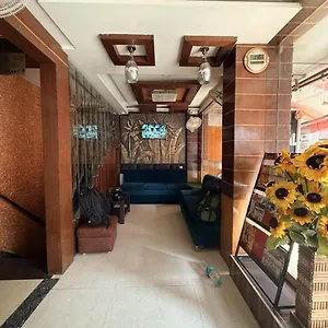 **** Hotel Rajkamal Palace - Near Kashi Vishwanath Temple Indien